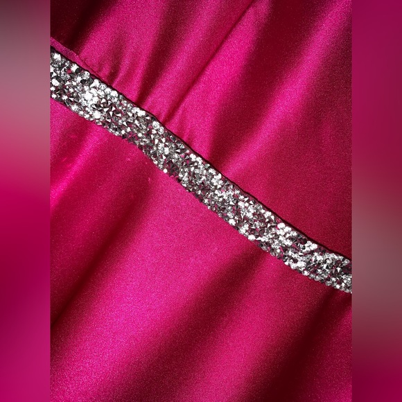 bright pink formal gown/dress - Picture 4 of 9